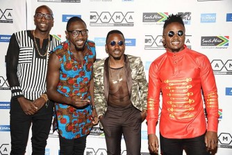 Chimano yasobanuye impamvu Sauti Sol isigaye yishyuza amafaranga menshi