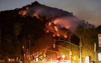 Ibyamamare bikomeje gufata mu mugongo ab'i Los Angeles 