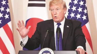 Trump yashyizeho umusoro wa 25% ku bicuruzwa bivuye muri Canada na Mexique