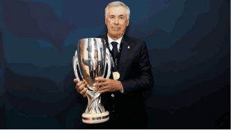 Carlo Ancelotti ari gukubita agatoki ku kandi mbere yo gucakirana na FC Barcelona