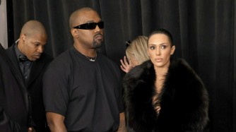 Kanye West waserukanye n’umugore we yambaye ubusa birukanywe mu birori bya Grammy - AMAFOTO