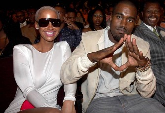 Amber Rose yatangaje impamvu Kanye West akunda kwambika abakunzi be hafi ubusa