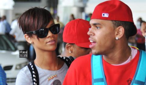 Rihanna yatwitse ibaruwa uwahoze ari umukunzi we Chris Brown yari yamwandikiye amusaba imbabazi